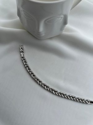 064b487c-26f8-43df-aff0-cdbca2d1075e