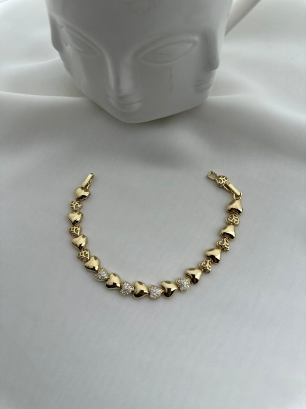 ÖZEL SERİ TAŞ DEAYLI KALPLİ BİLEKLİK